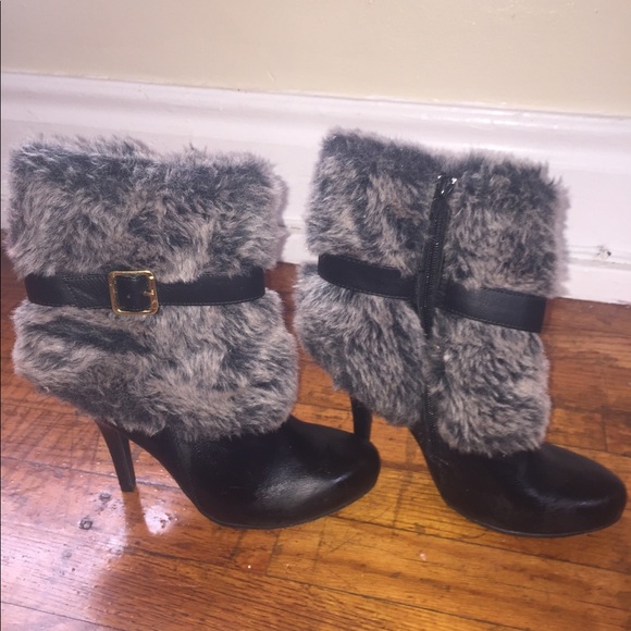 Women’s fur heeled booties - Picture 1 of 1